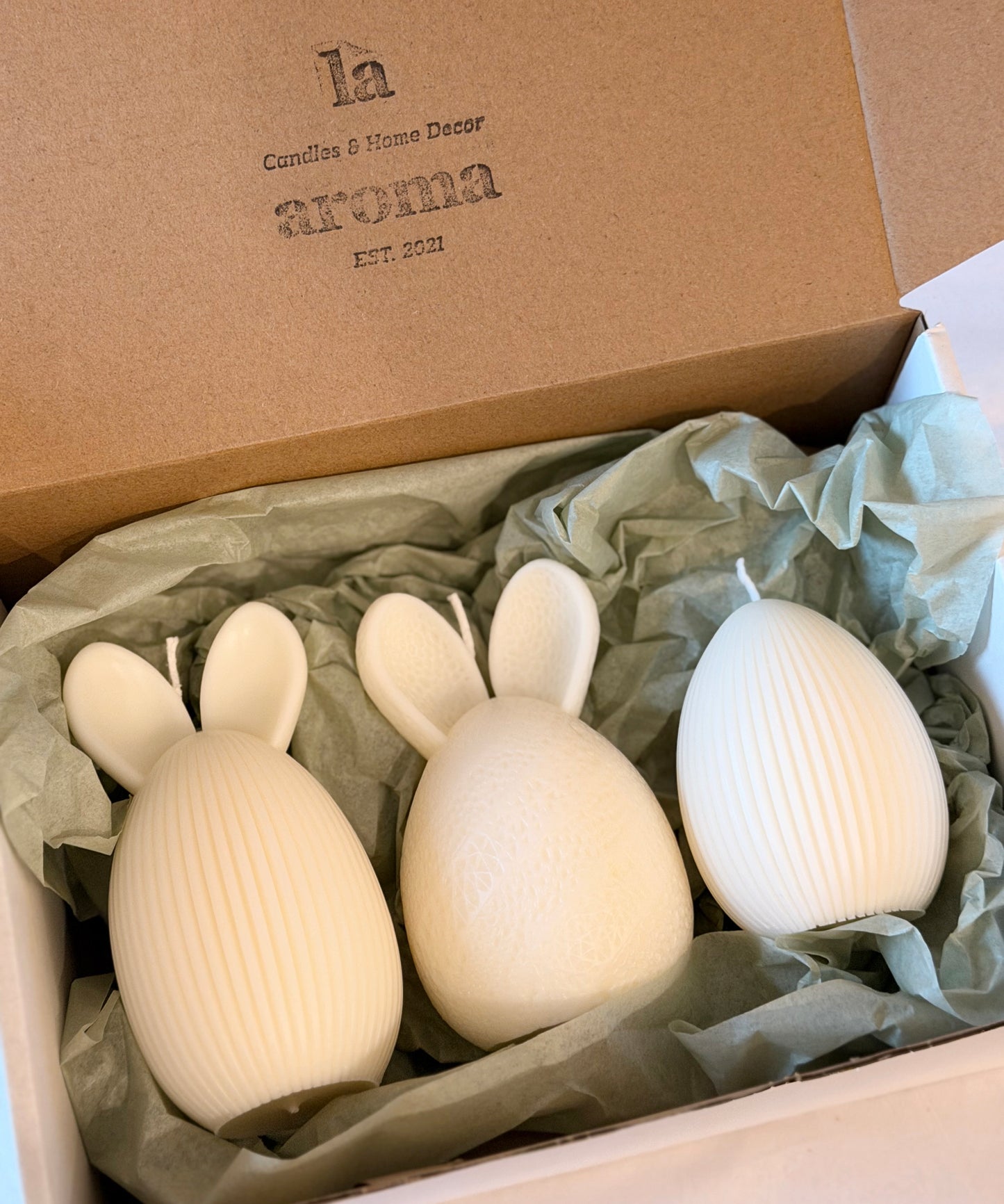Textured & Ribbed Bunny Ear Candle (1pc)