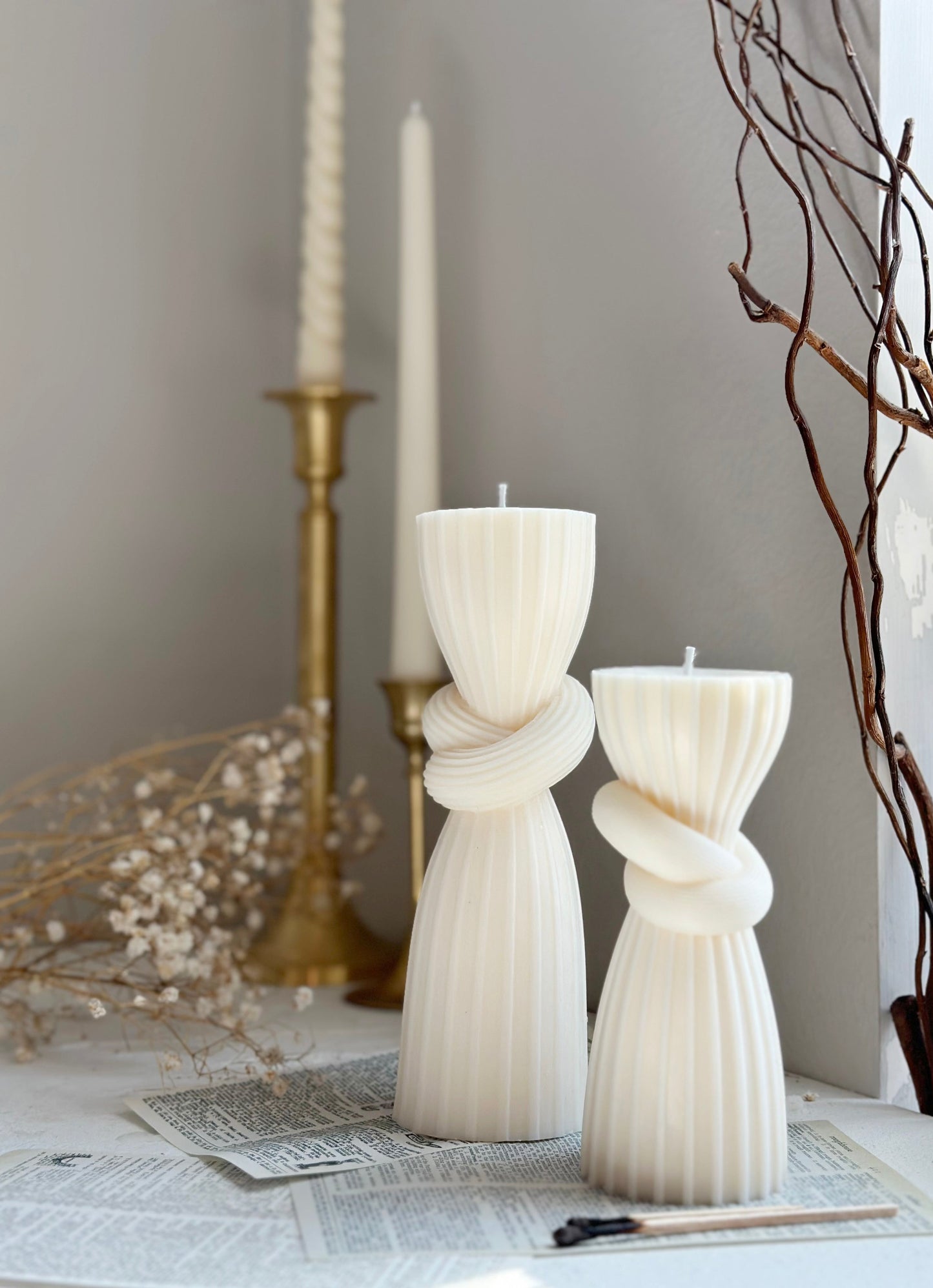 Undyed Knot Striped Candle