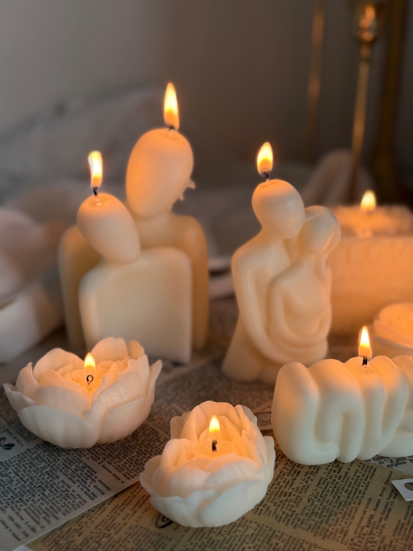 Love & Rose Soy Candle – Sculpted Couple Candle