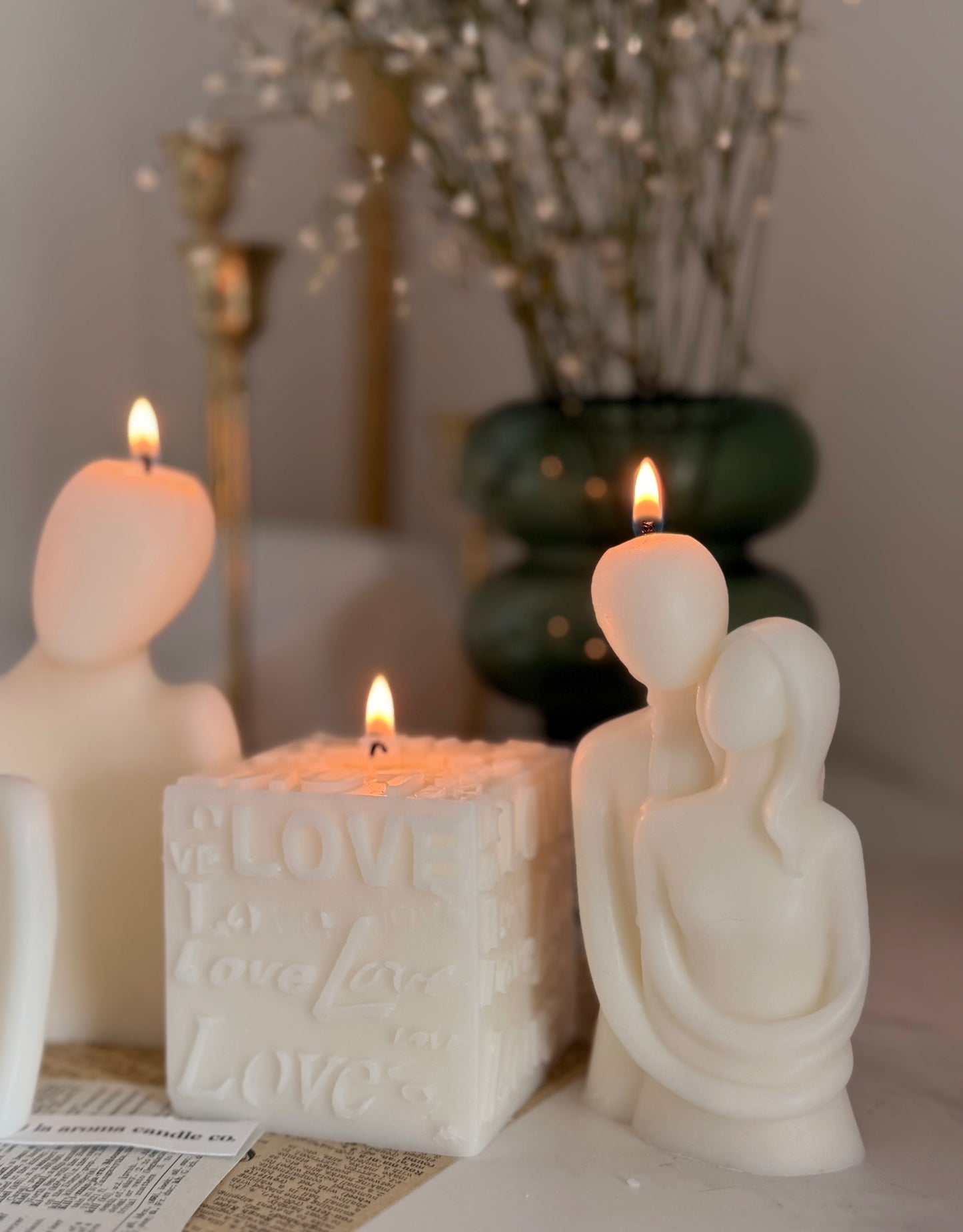 Love & Rose Soy Candle – Sculpted Couple Candle