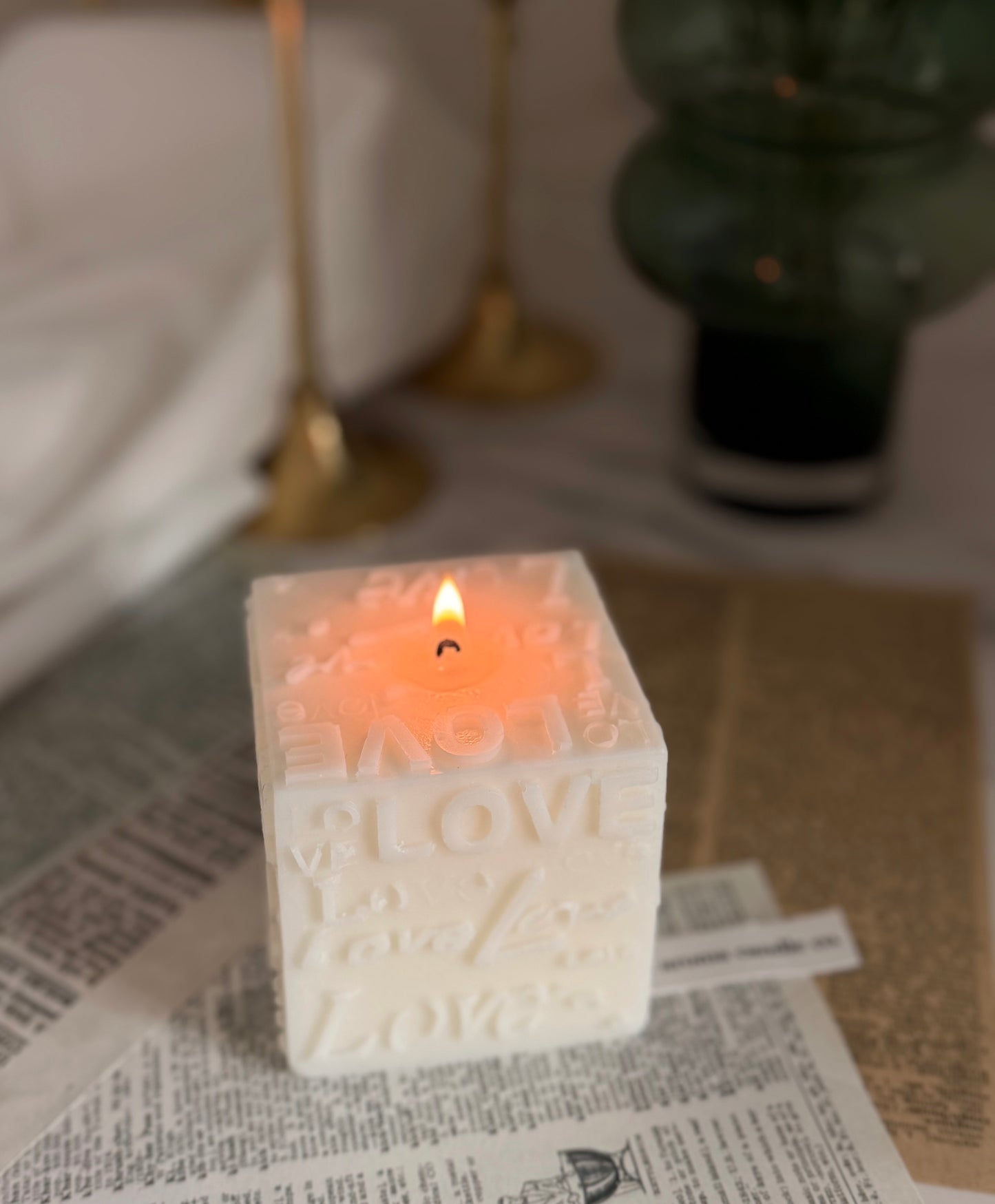 Love & Rose Soy Candle – Sculpted Couple Candle
