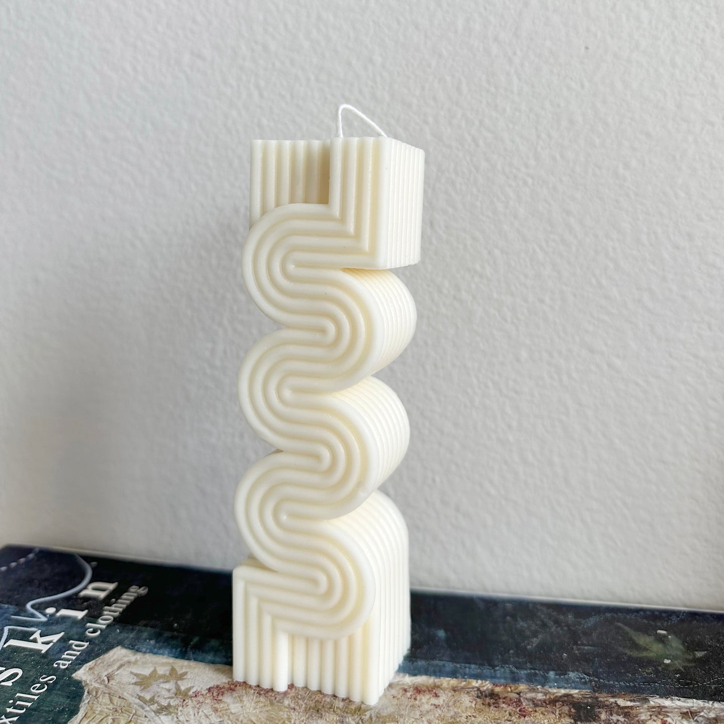 Minimal Wave Candle