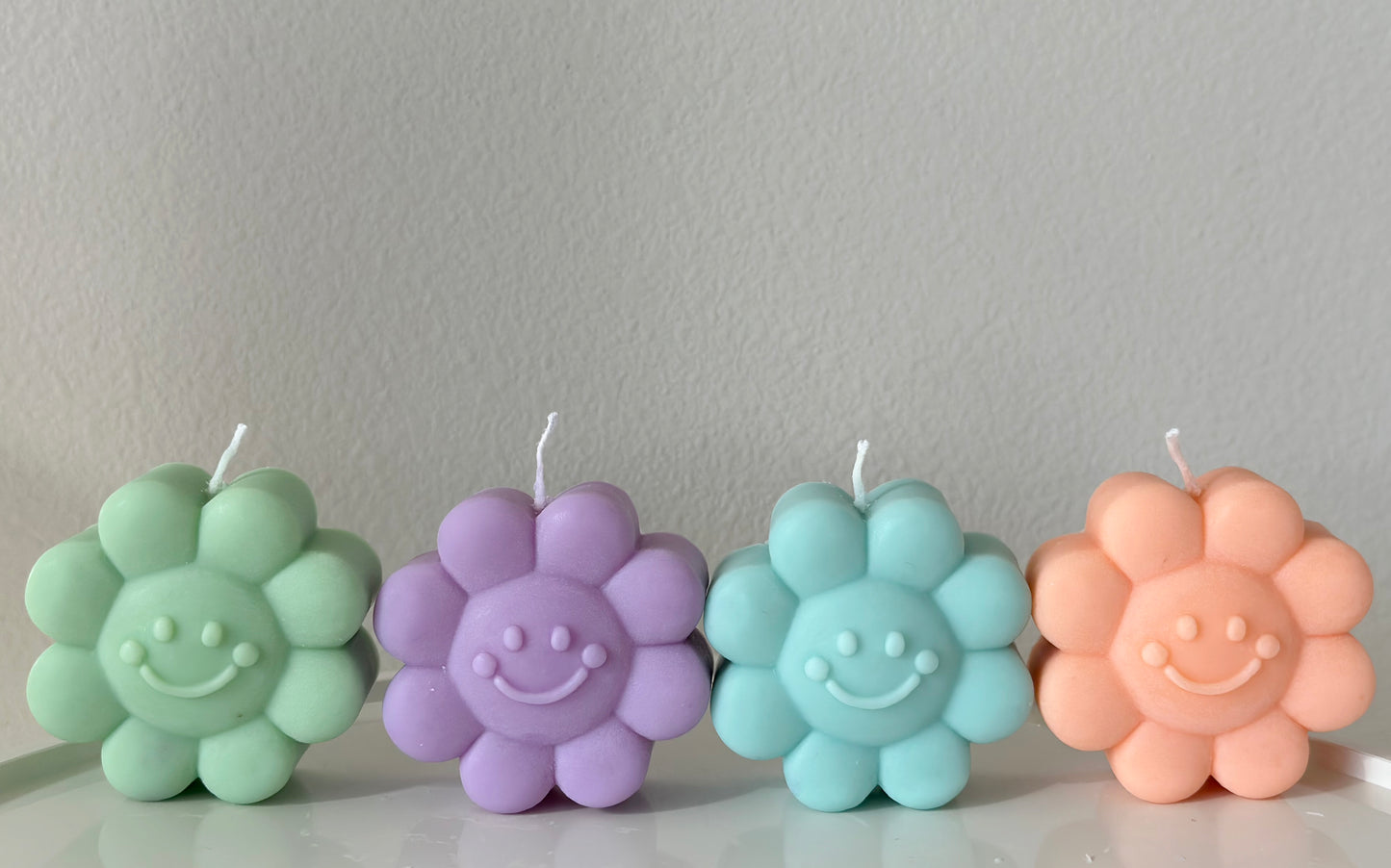 Daisy Candle
