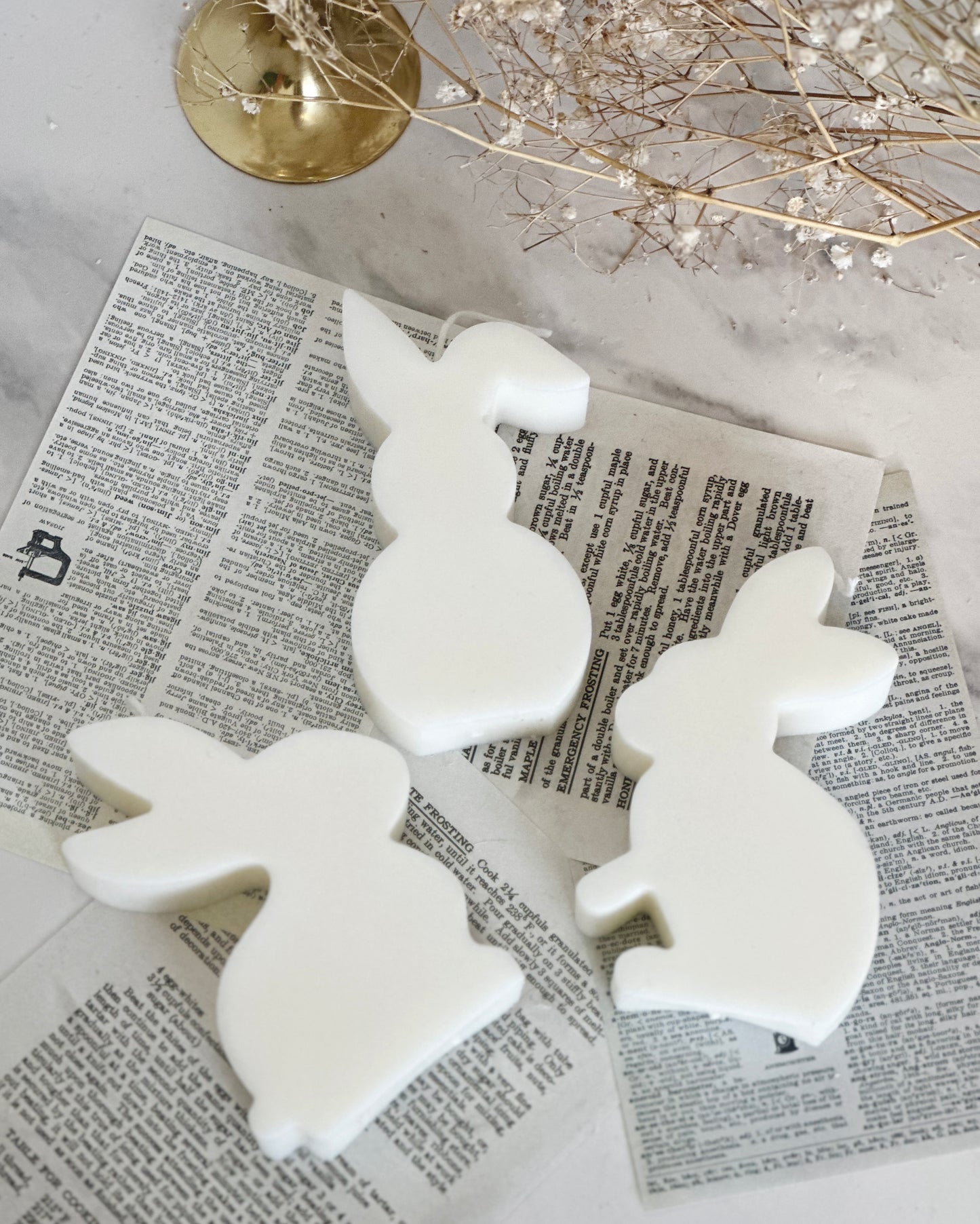 Minimal Easter Bunny Candle