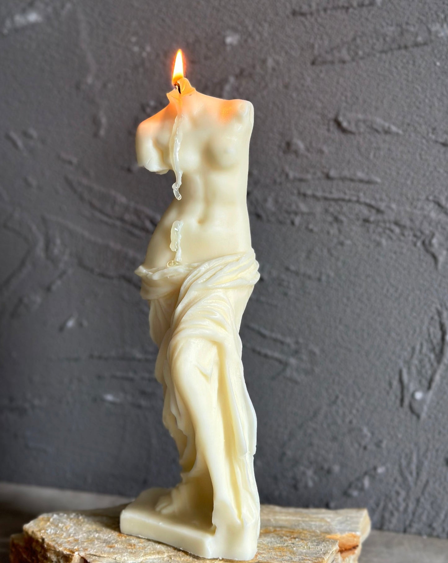 Large Venus Candle